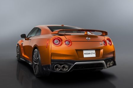 2017-Nissan-GT-R-FL-31
