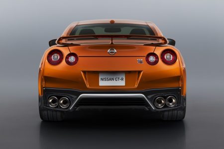 2017-Nissan-GT-R-FL-36