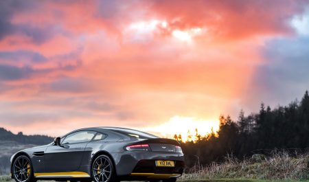 Aston Martin V12 Vantage S 2017