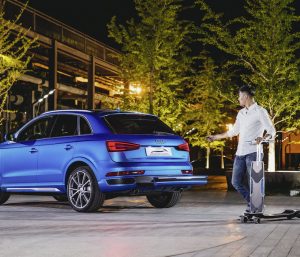 Audi connected mobility y su longboard