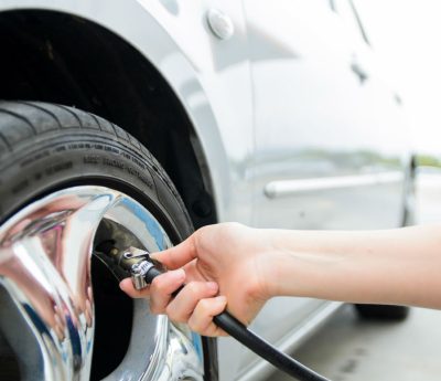 Inflado excesivo de neumáticos