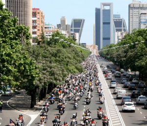 Harley Davidson en el paseo de la Castellana Madird