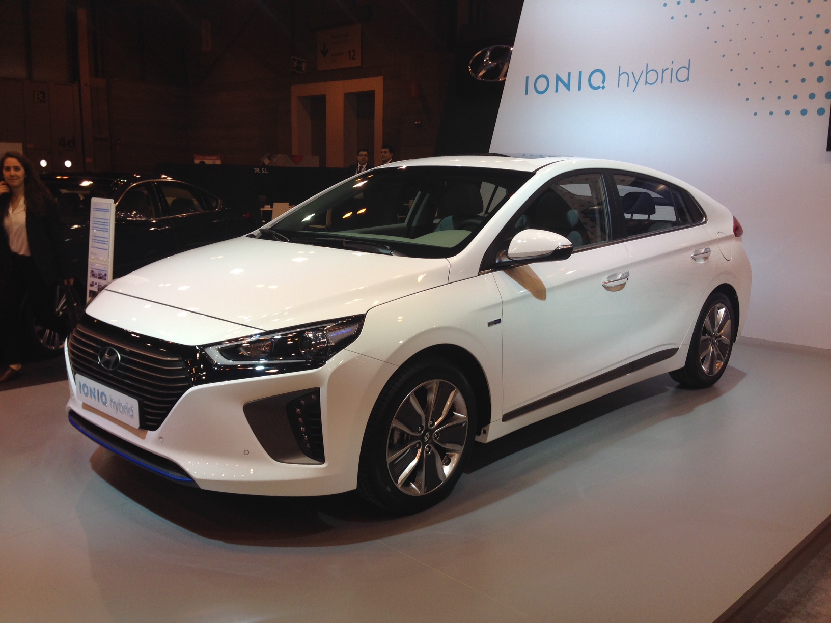 Hyundai IONiQ hybrid