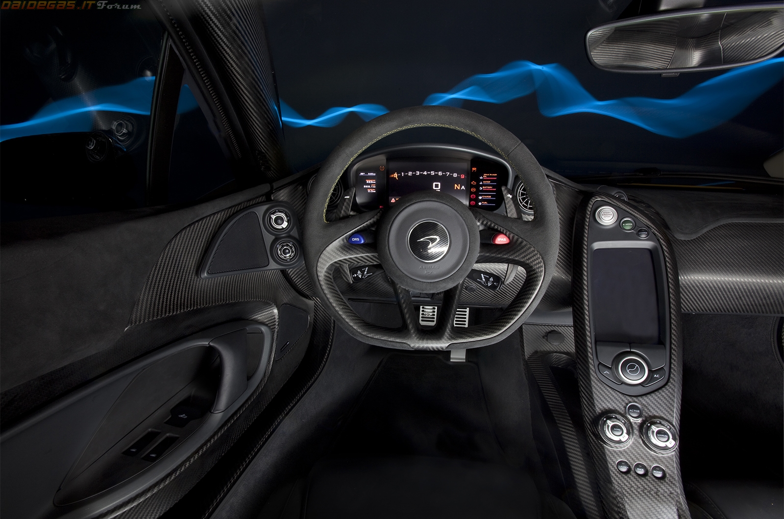 McLaren P1 salpicadero