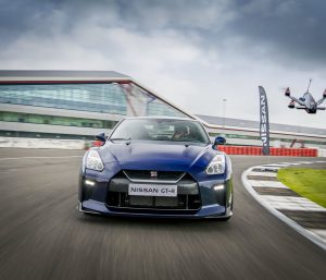 Dron Nissan GT-R
