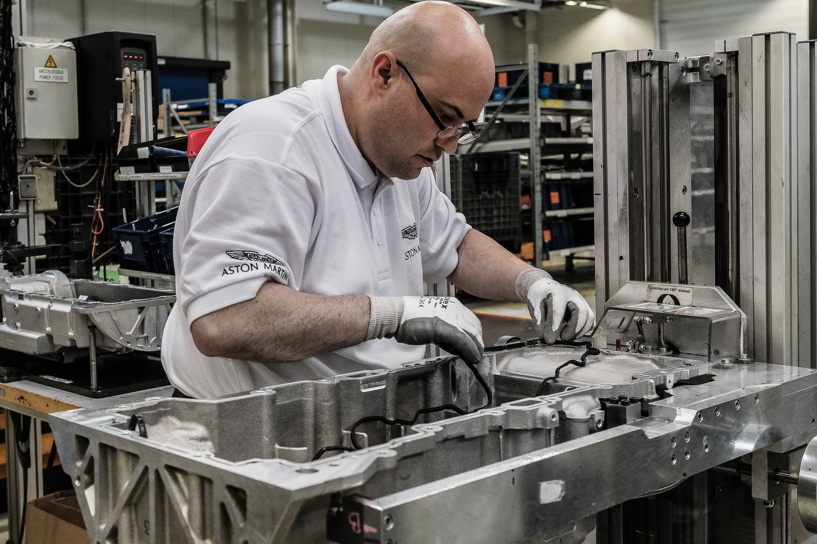 Aston Martin DB11 V12