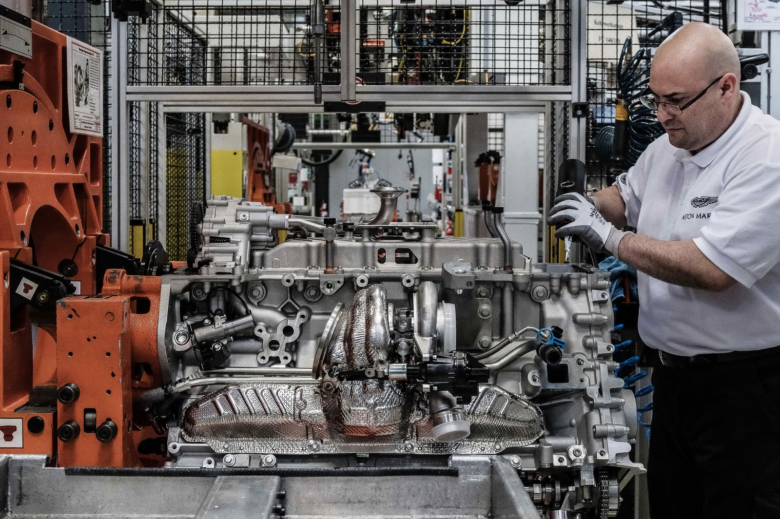 Aston Martin DB11 V12