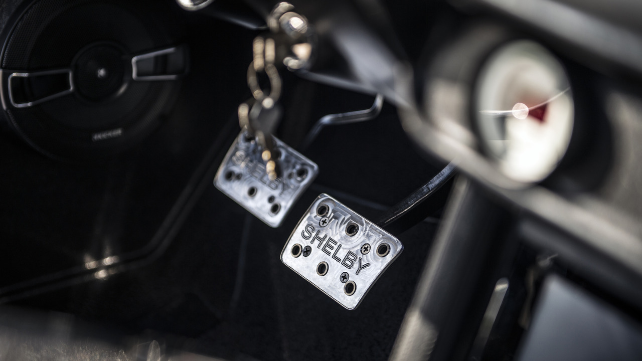 Classic Recreations Ford Mustang GT500CR