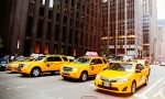 Por qué los taxis de Nueva York están pintados de un amarillo tan chillón