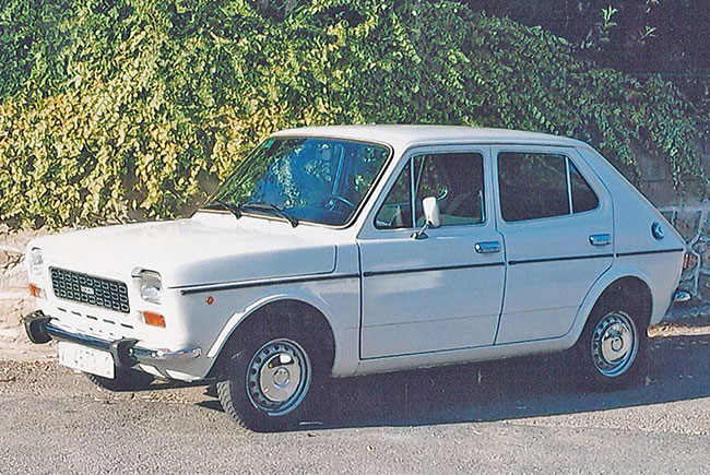 Seat 127 (1976) // <a href="http://www.miclasico.com/139-seat/6984-127-1-serie" target="_blank">3.500 euros</a>