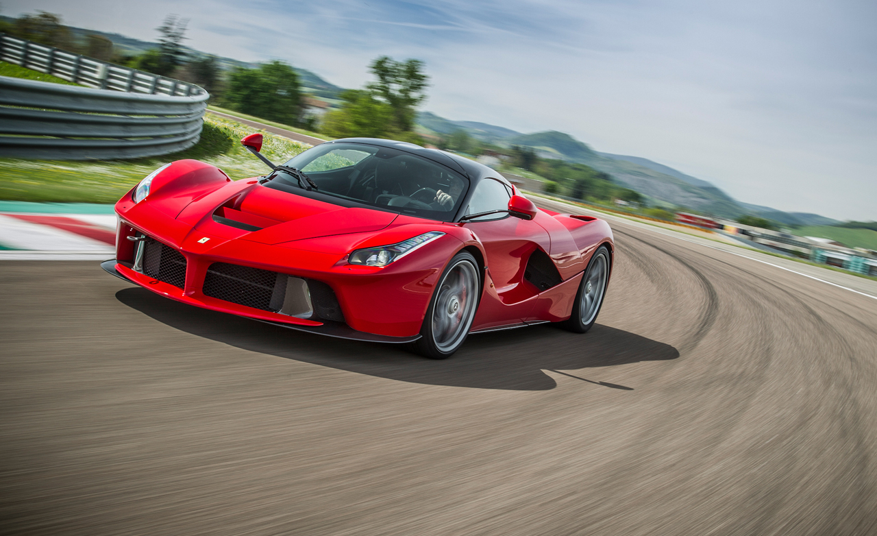 Ferrari LaFerrari: 963 CV