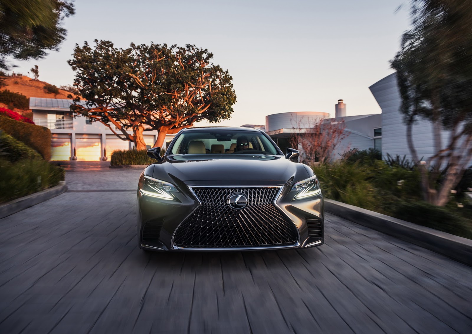 Lexus LS 2018