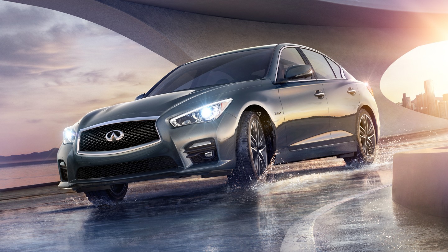 Infiniti Q50 Hybrid: 364 CV