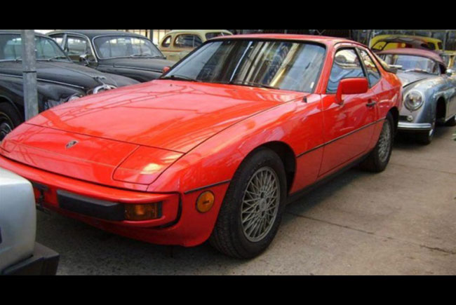 porsche 924 (1980) // <a href="https://www.classicdriver.com/en/car/porsche/924/1980/303037" target="_blank">4.950 euros</a>