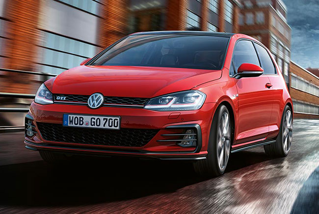 2017: Volkswagen Golf GTi 2.0 3 p – 32.850 euros