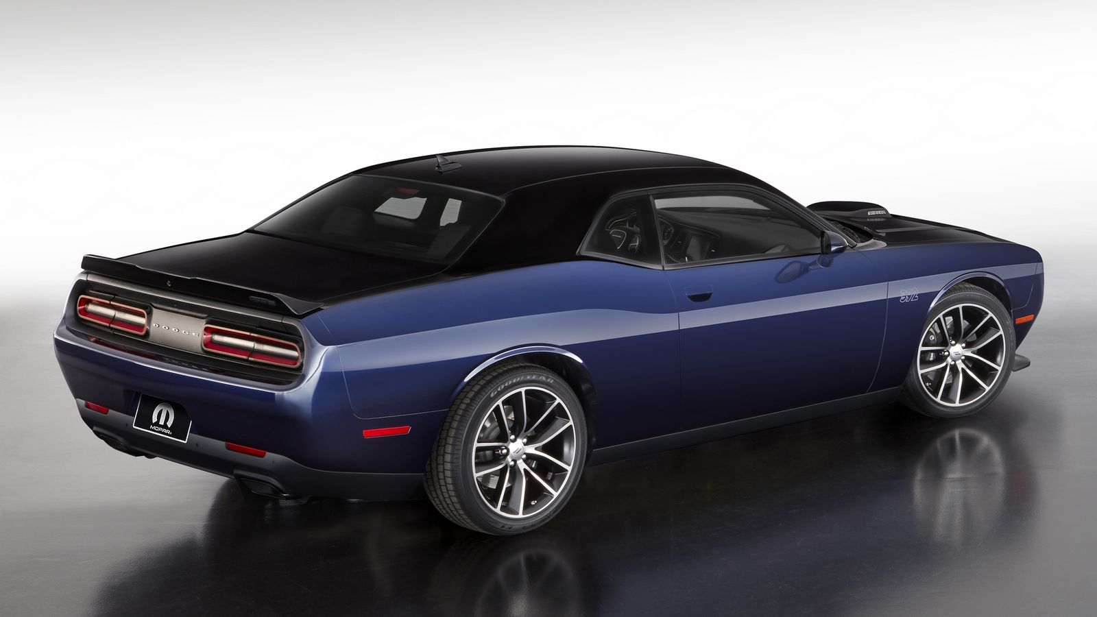 Dodge Challenger MOPAR