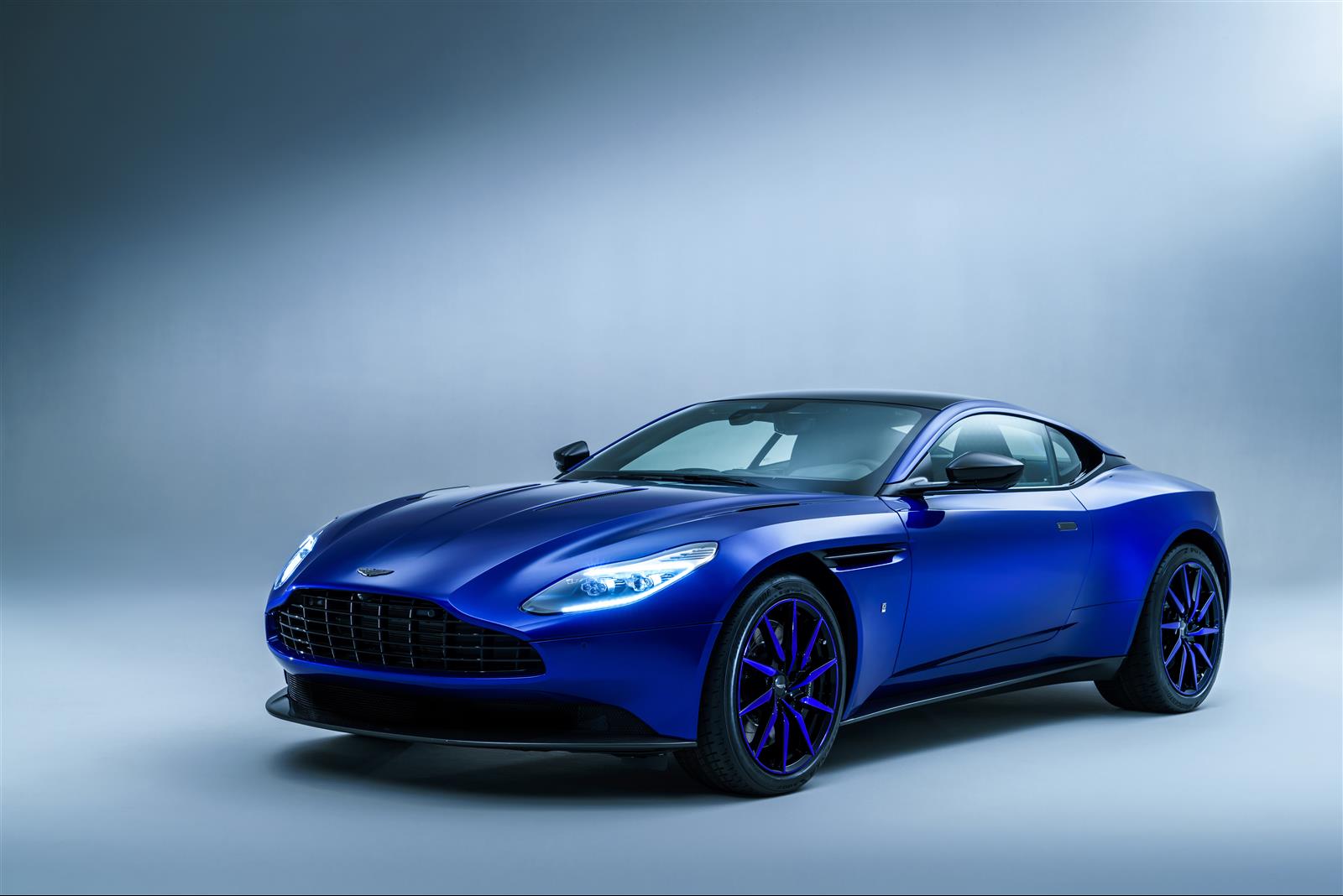 Aston Martin DB11 Q Series