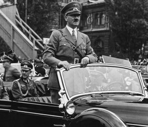 Hitler coche