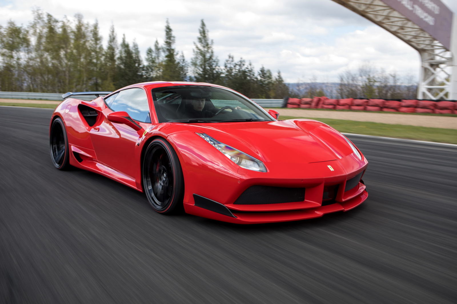 Novitec Rosso N-Largo Ferrari 488