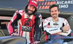 Keanu Reeves se lo pasa en grande con sus motos en Cheste