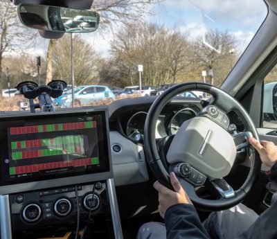 Jaguar aparcamiento autónomo