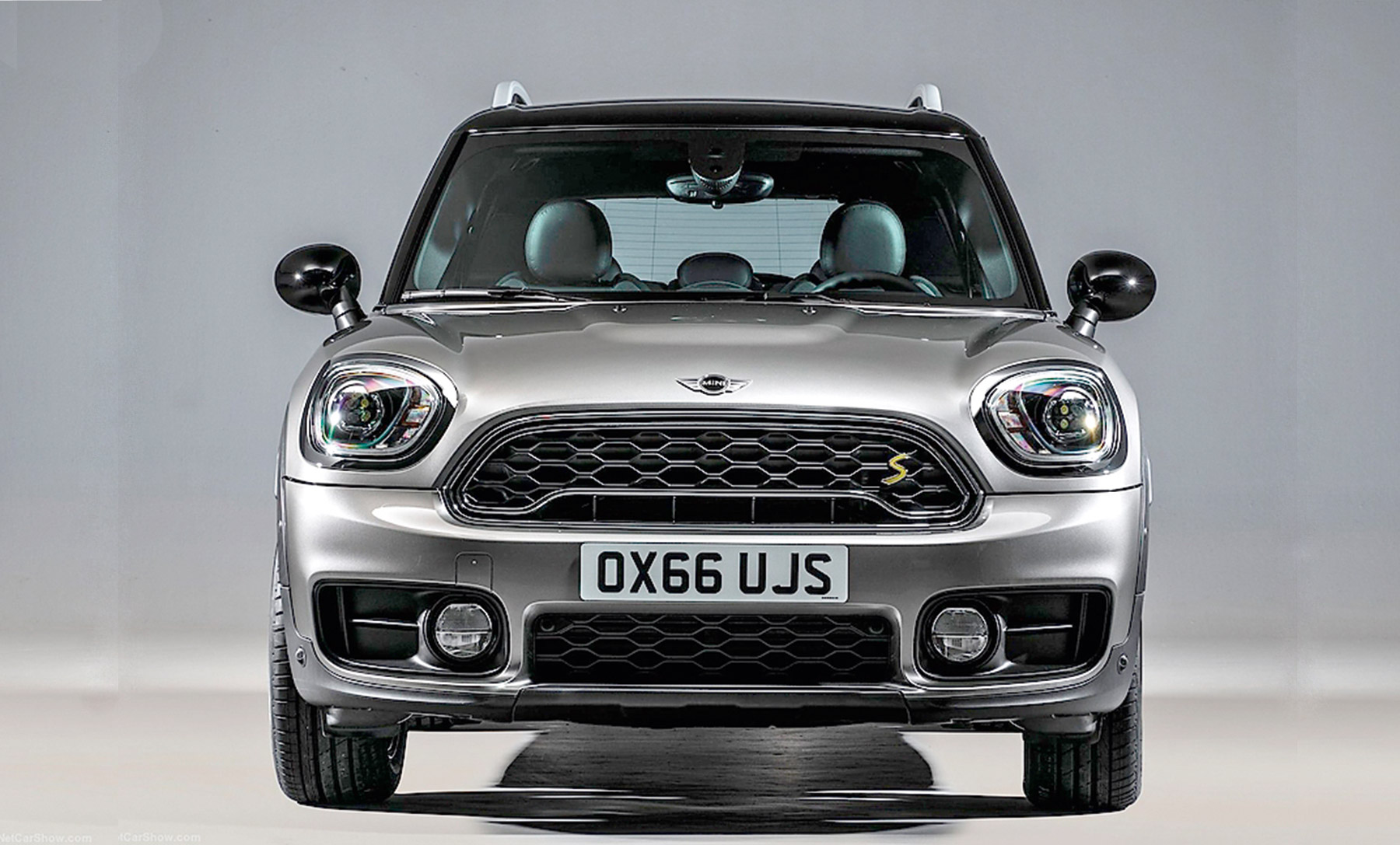 HÍBRIDOS ENCHUFABLES // Mini Countryman E: estilo con pilas