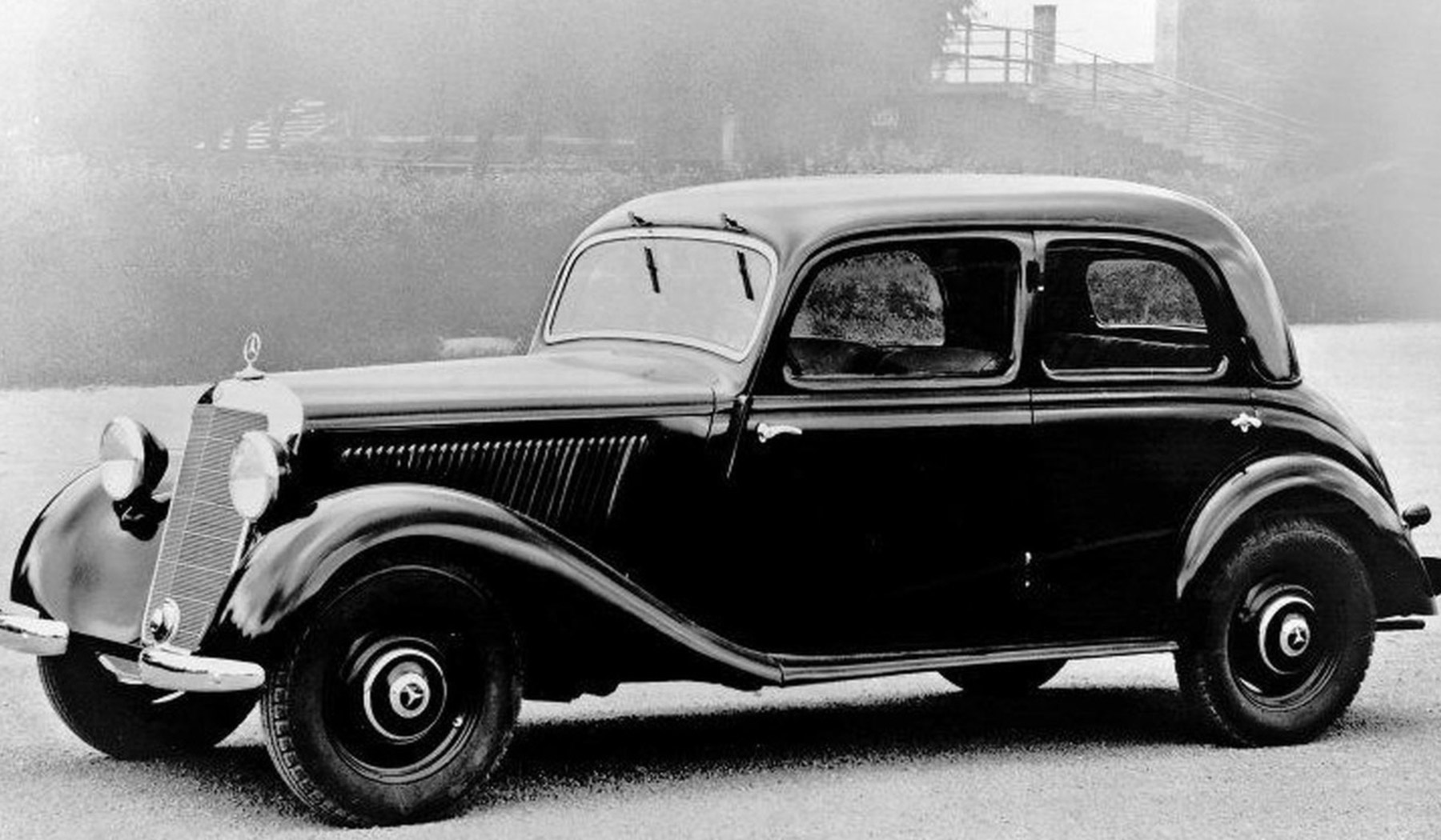 Mercedes Benz 170 D // Lola Flores