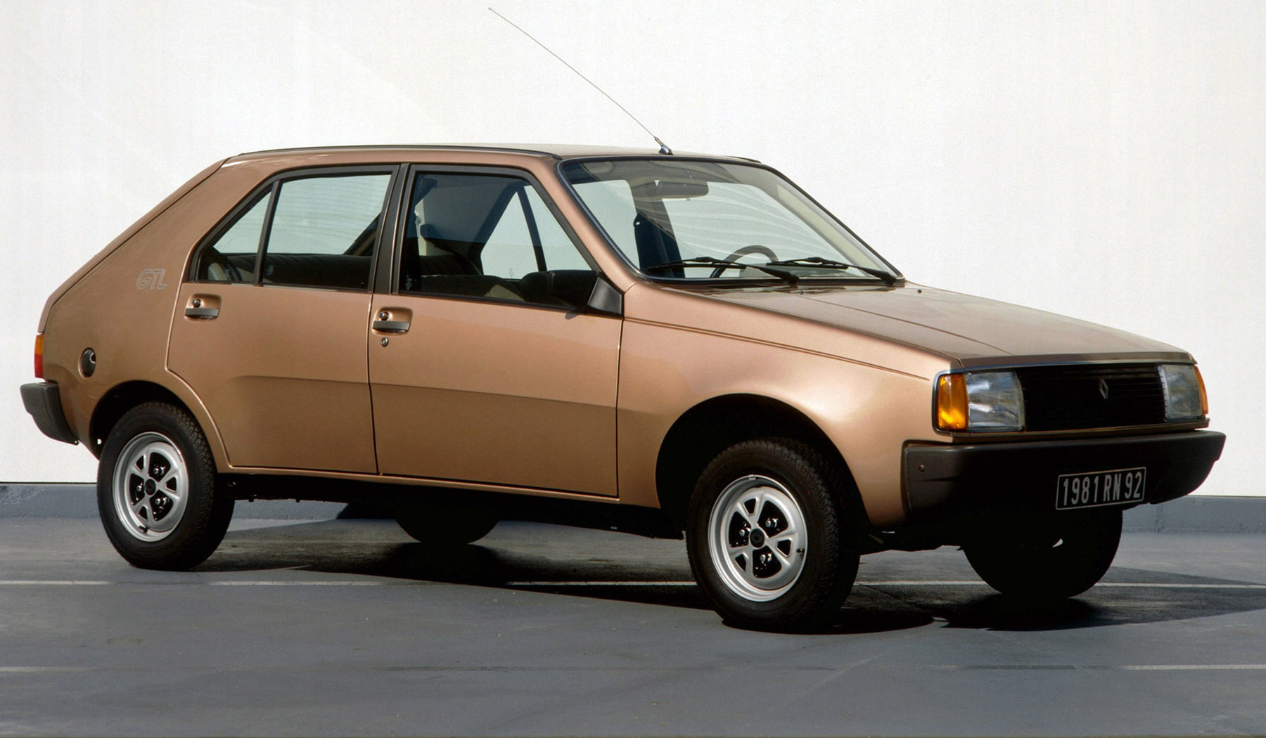 Renault 14 // La Pera
