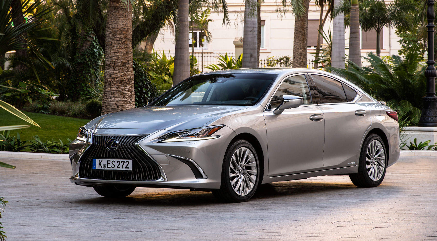 Lexus ES