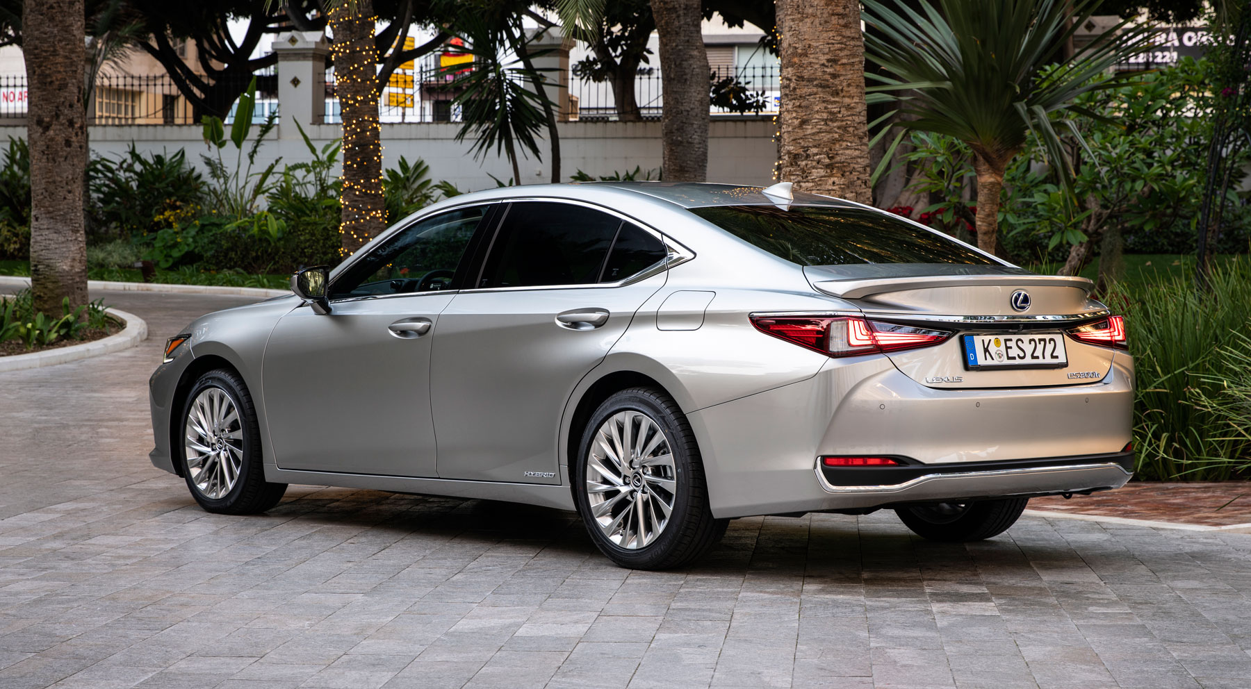Lexus ES