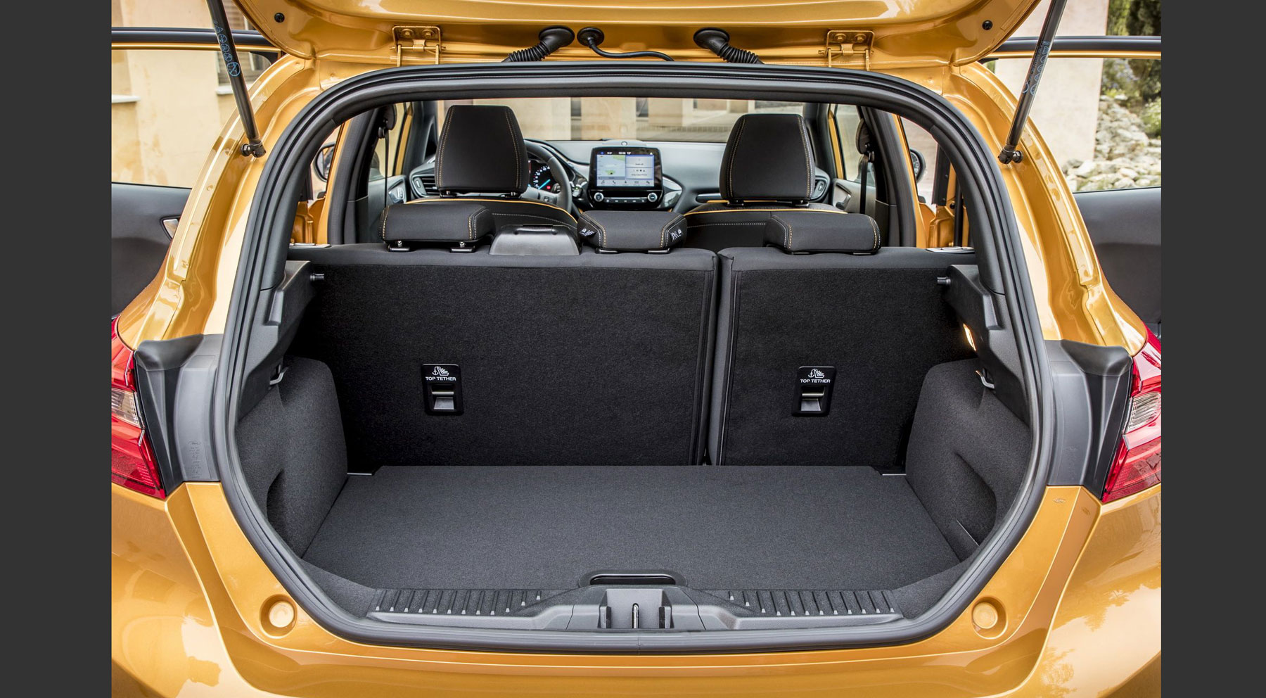 Ford Fiesta Active // 311 litros