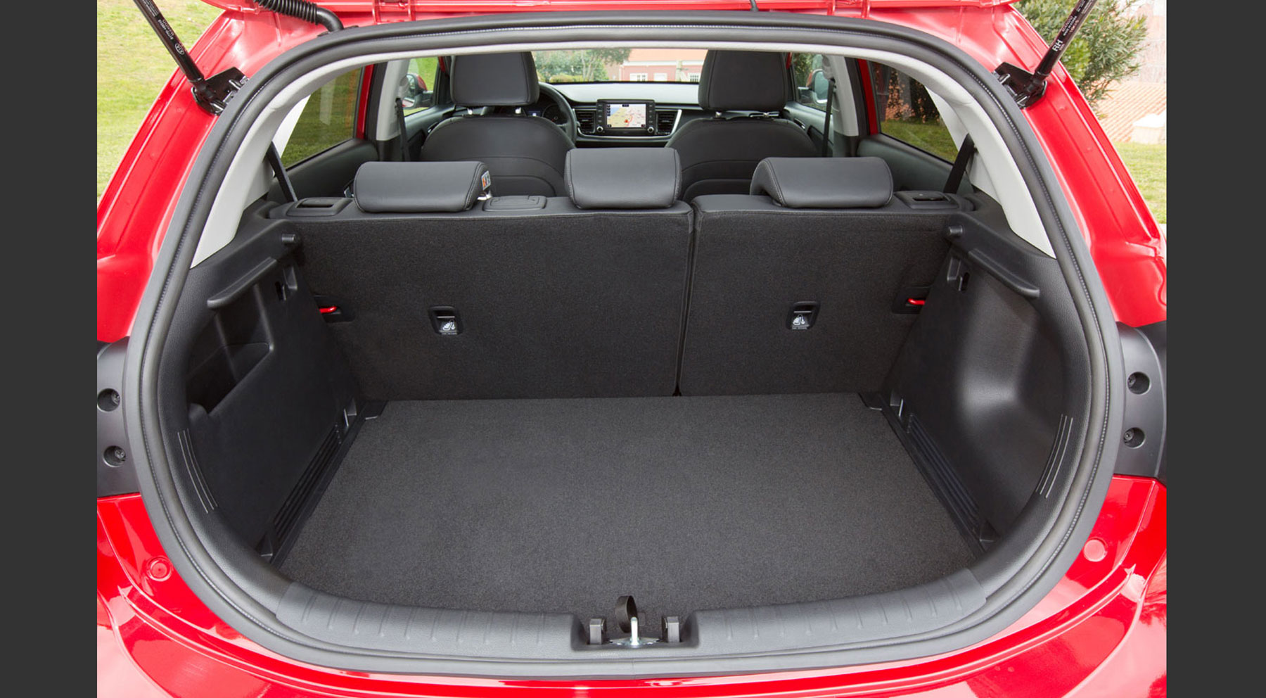 Kia Rio // 325 litros