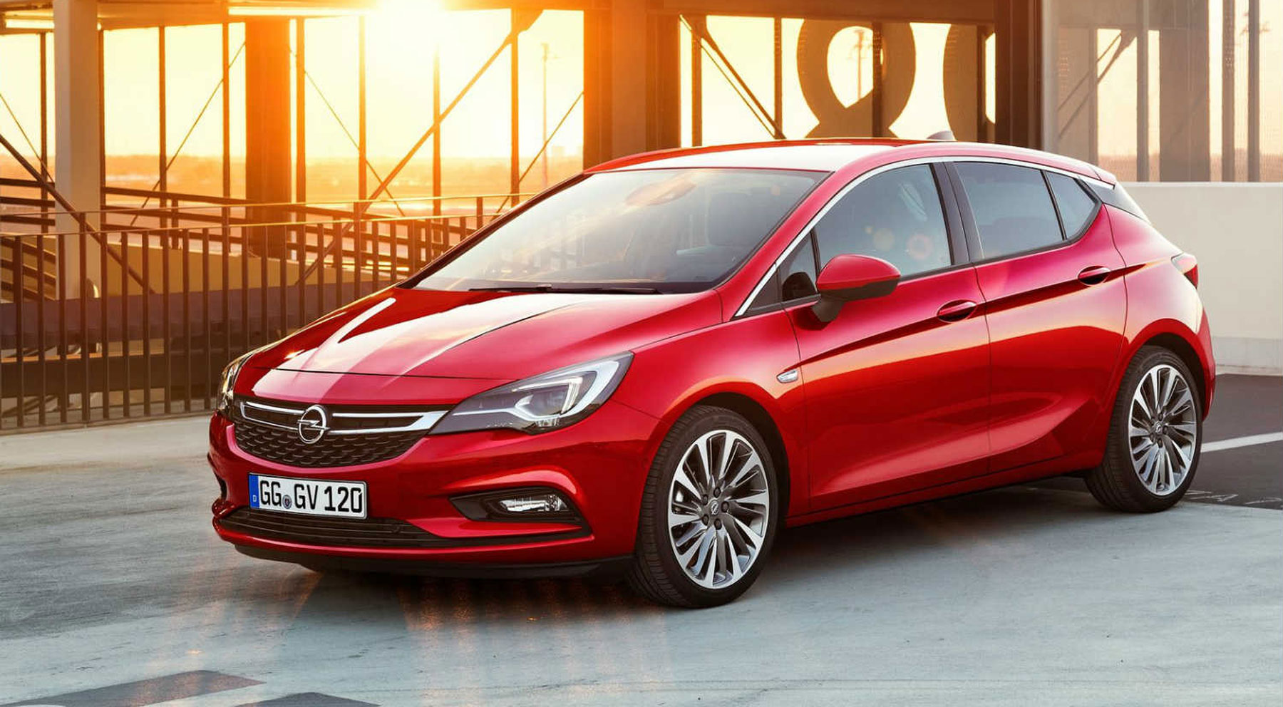 Opel Astra // 370 litros