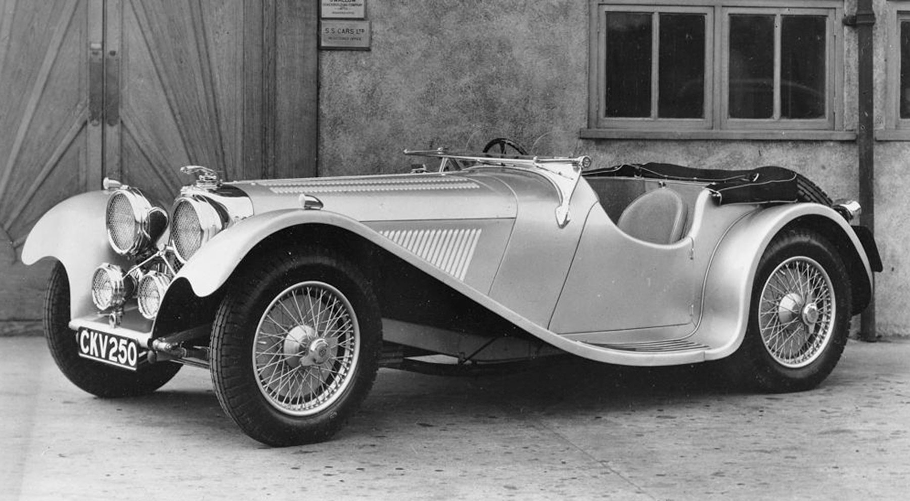 ... y Jaguar, de la SS