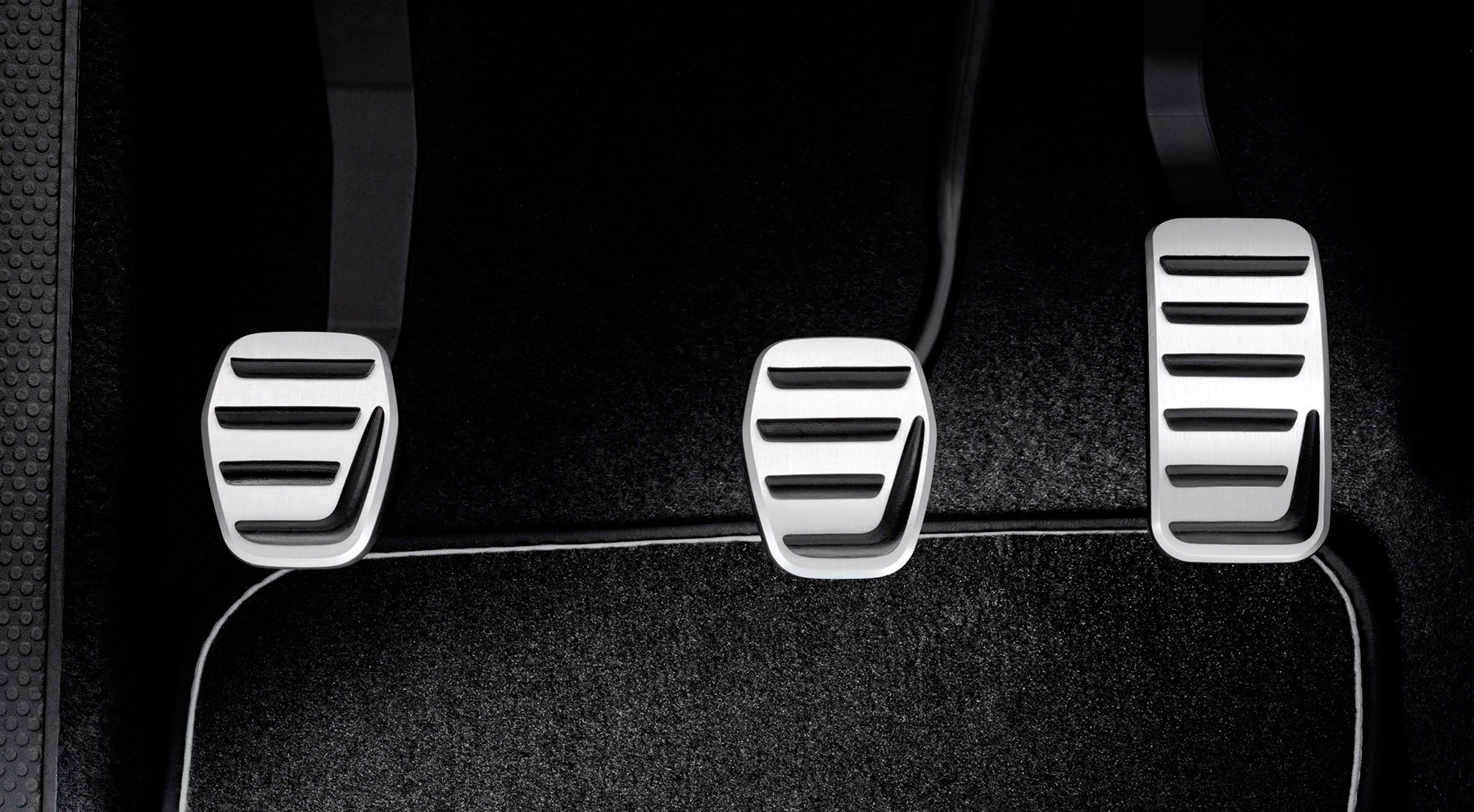 El pedal de embrague