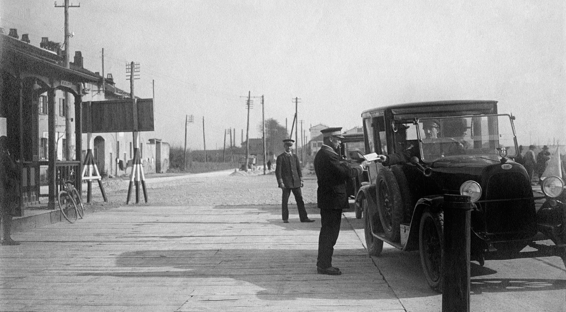quién inventó autopista