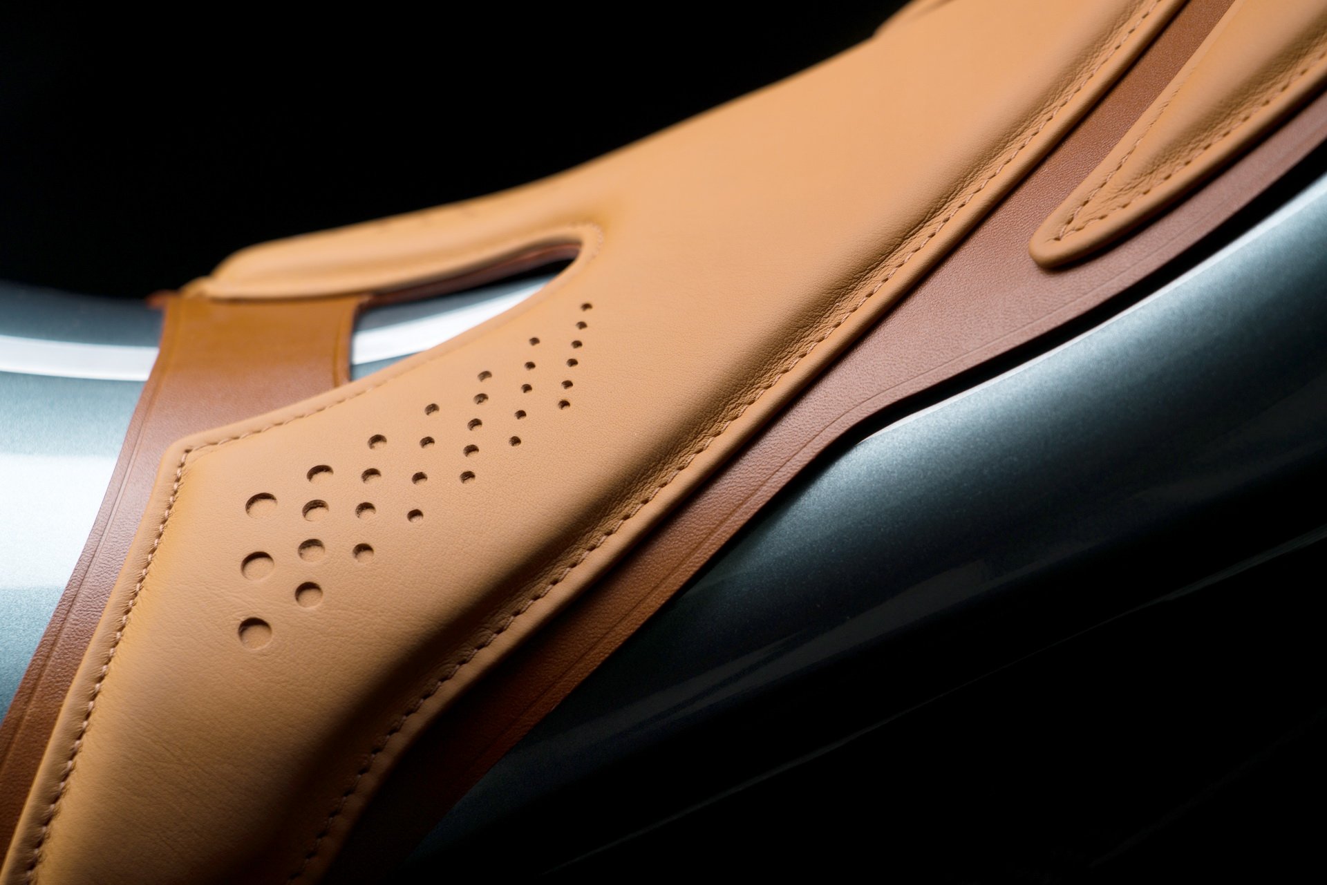 Aston Martin AMB 001