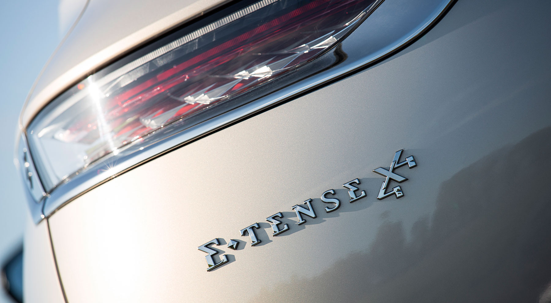 DS7 Crossback E-Tense