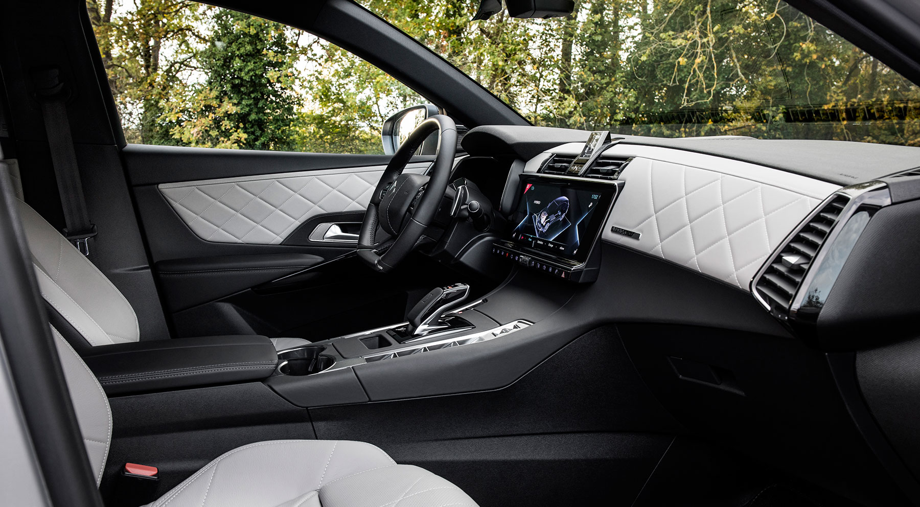 DS7 Crossback E-Tense