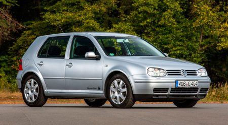 Volkswagen Golf // 37.576 unidades