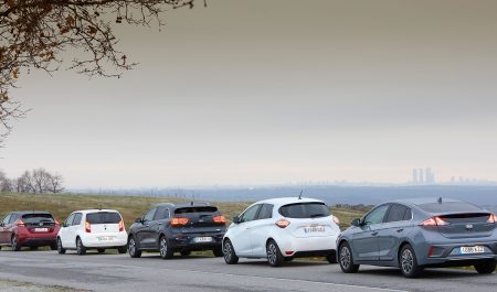 Cinco coches eléctricos populares, vistos por dentro y por fuera