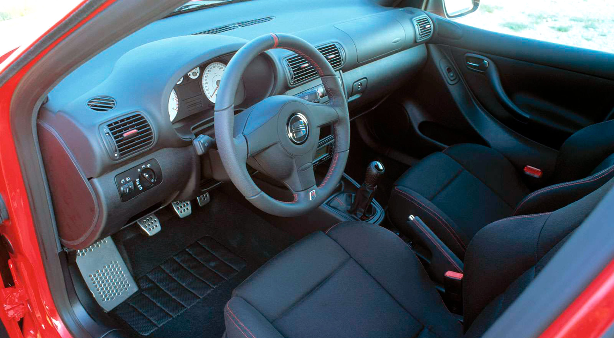 León Cupra R  //  Año 2003