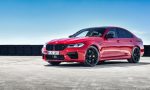 El BMW M5 mantiene la potencia, pero refuerza la deportividad