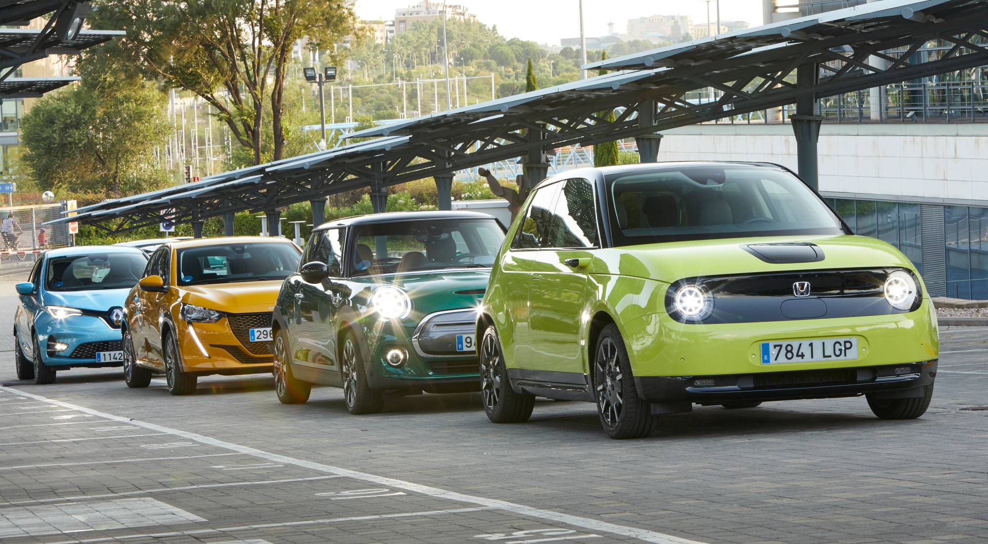 Renault Zoe, Peugeot e-208, Mini Cooper SE y Honda e