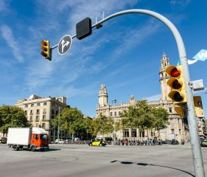 Semaforo en rojo ambulancia