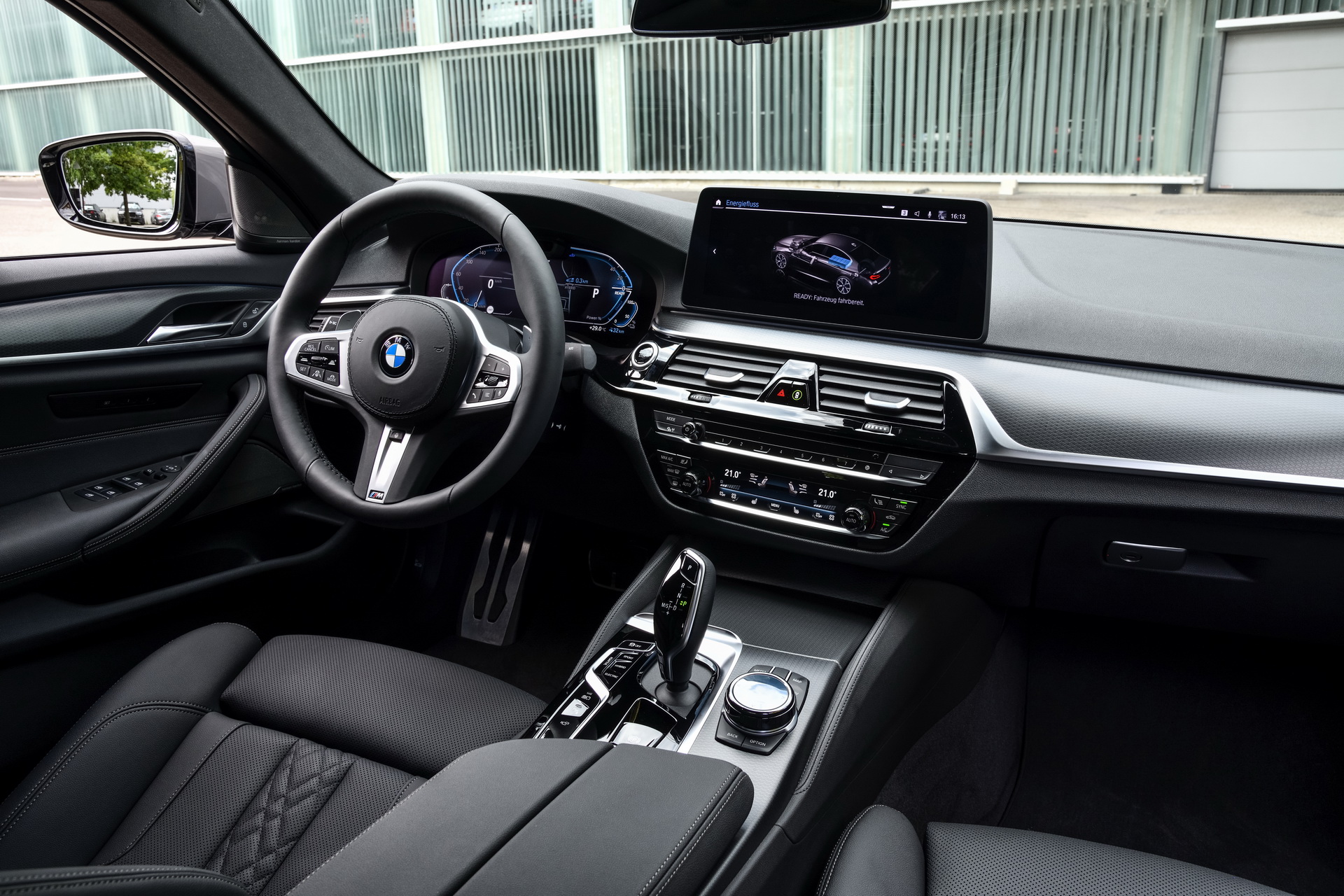 BMW 545e xDrive