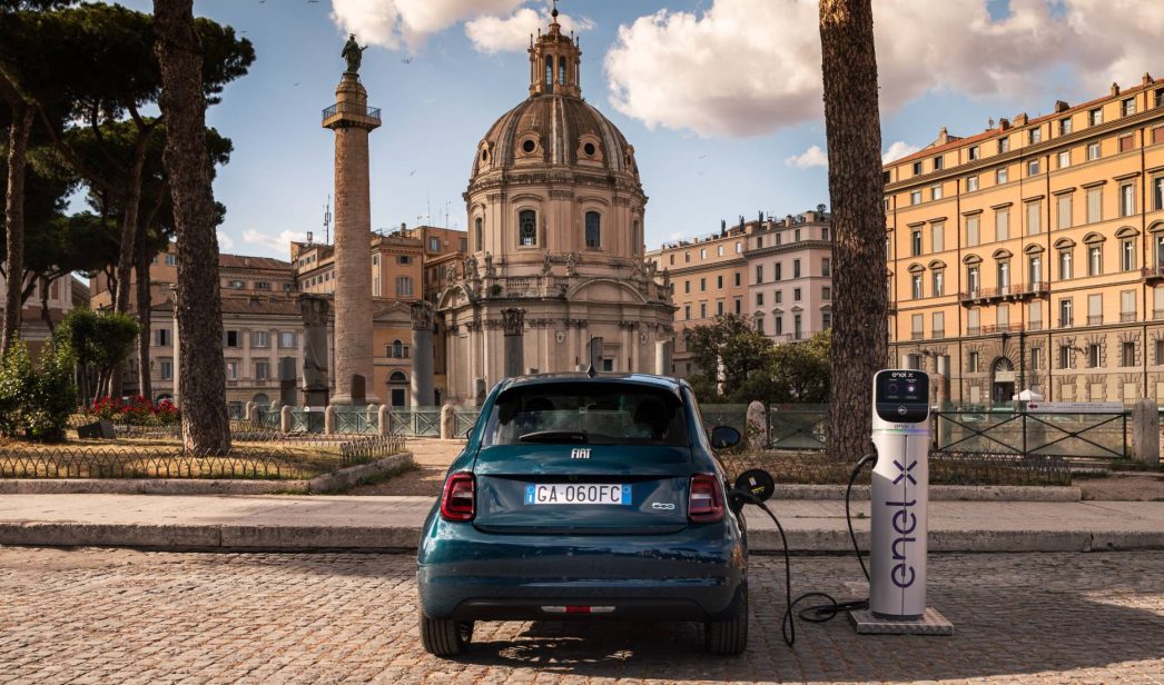 La imagen de siempre para el nuevo Fiat 500 eléctrico