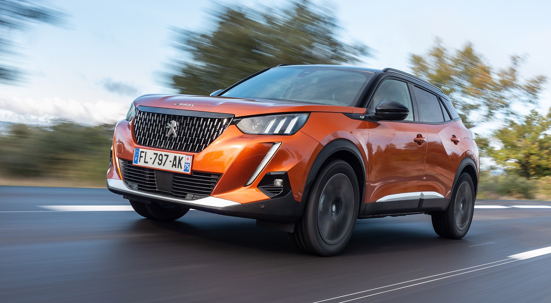SUV PEQUEÑOS // Vanguardista: Peugeot 2008