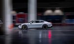 El Porsche Taycan alcanza los 165,1 km/h… dentro de un edificio