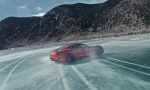 El Drako GTE, eléctrico de 1.200 CV, se desliza por un lago helado